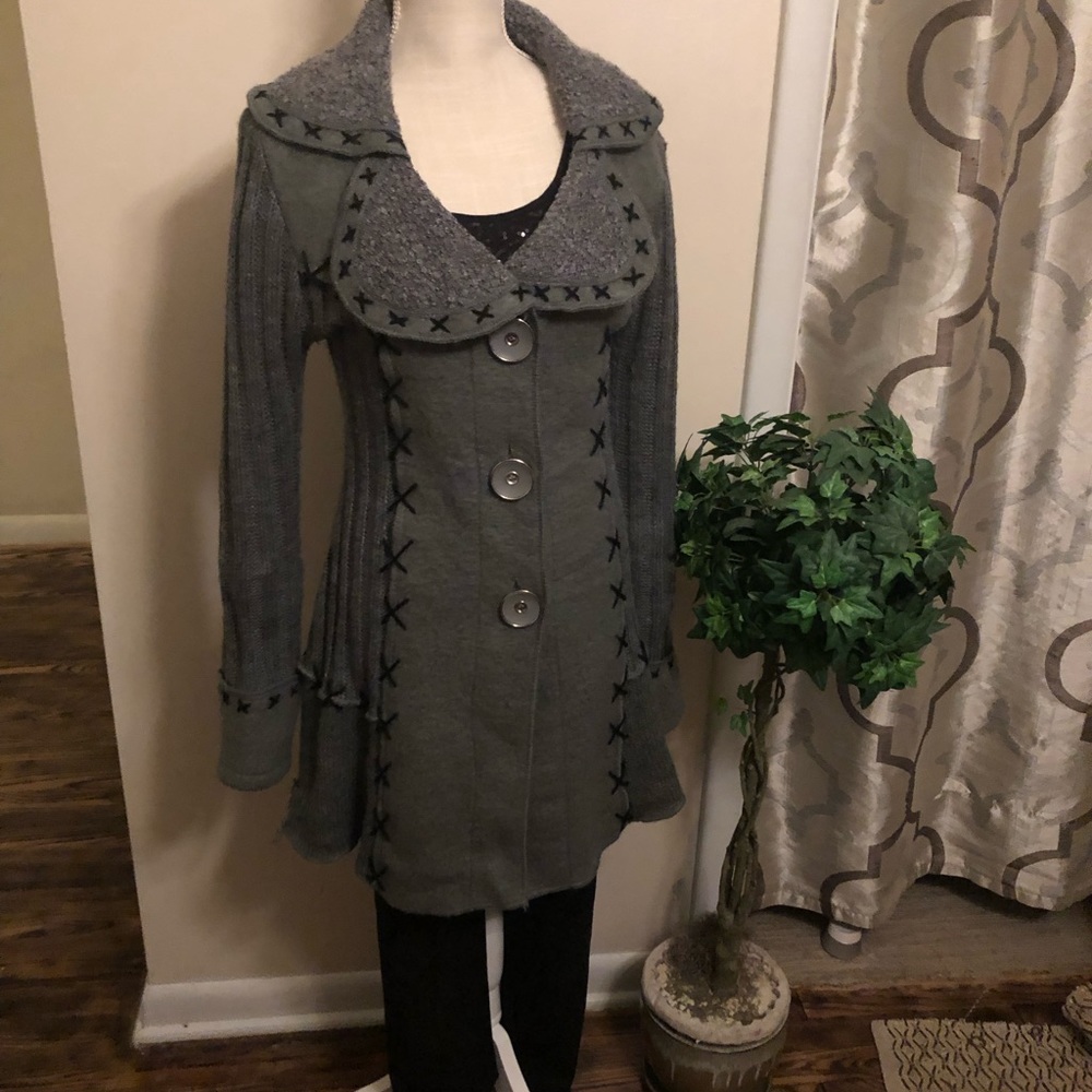 Gently Used Sioni cardigan sweater